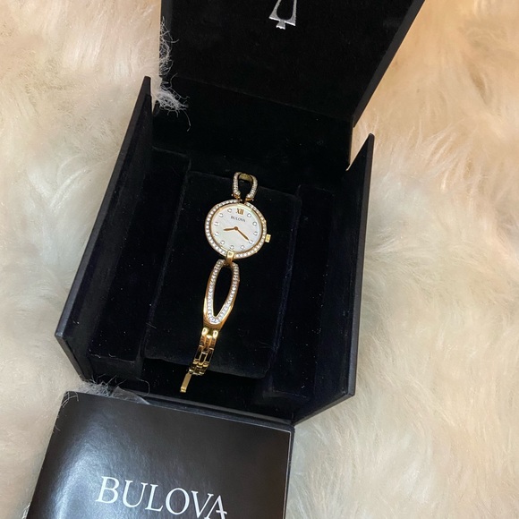 Bulova watch - Picture 1 of 7